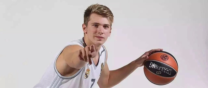 狭小空间出 狭小空间出