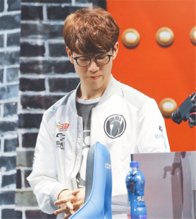 带动话题热 带动话题热